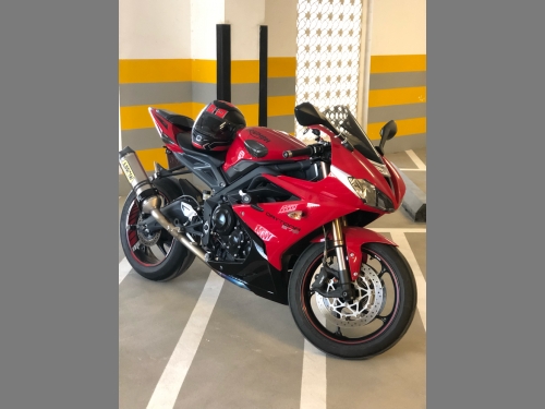 Triumph Daytona 675 R  